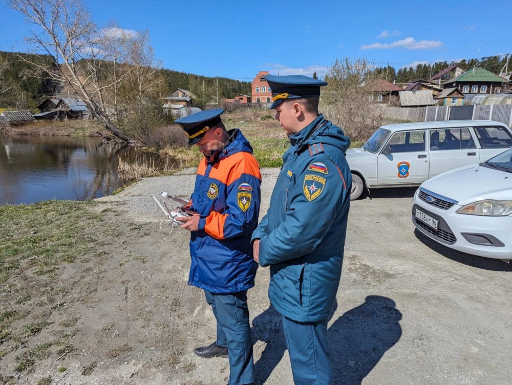 Профилактический рейд МЧС с применением беспилотных аппаратов в Первоуральске | Профилактический рейд МЧС с применением беспилотных аппаратов в Первоуральске
