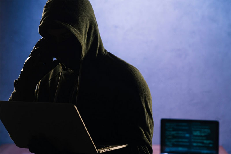 МВД РФ рассказало о массовом обмане с криптовалютой | Мошенники заманивают россиян фальшивыми инвестициями в криптовалюту: схема