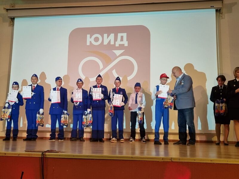 В Первоуральске завершился конкурс «Безопасное колесо» | На Урале назвали лучших юных инспекторов дорожного движения