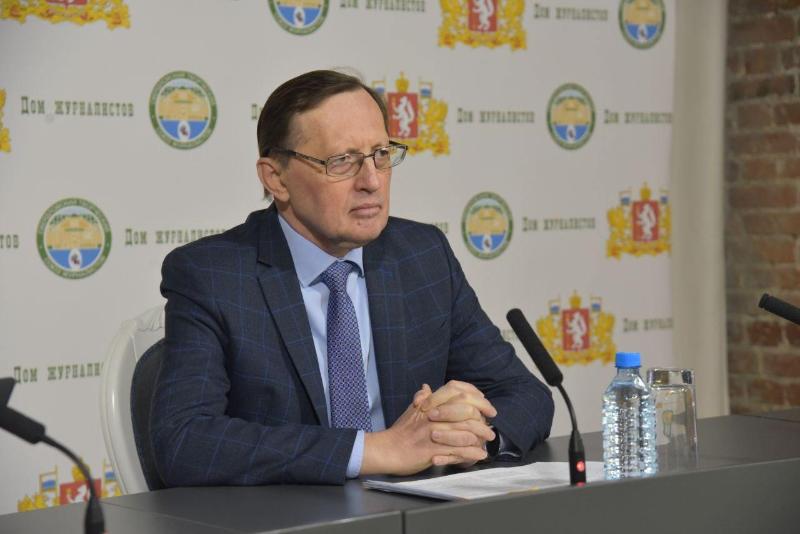 Свердловская область снизила нехватку медицинских кадров благодаря новым мерам поддержки | Дефицит врачей в Свердловской области сократился на 15%