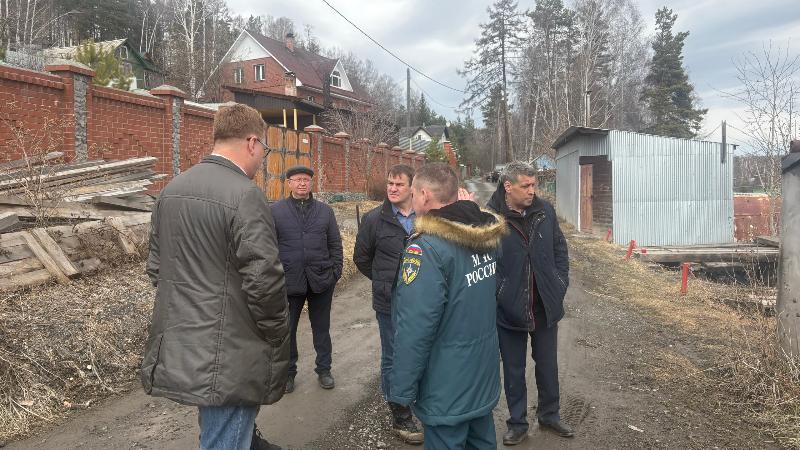 Пожарная безопасность Первоуральска под угрозой: прокуратура выявила нарушения требований в нескольких поселках | В Первоуральске выявили проблемы с противопожарной безопасностью в населённых пунктах  