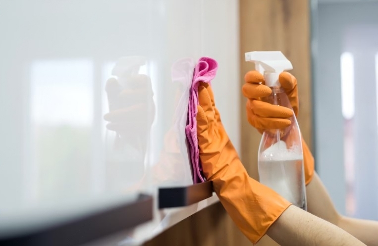 Эксперт перечислил самые опасные моющие средства | Специалист рассказал, каких моющих средств стоит избегать