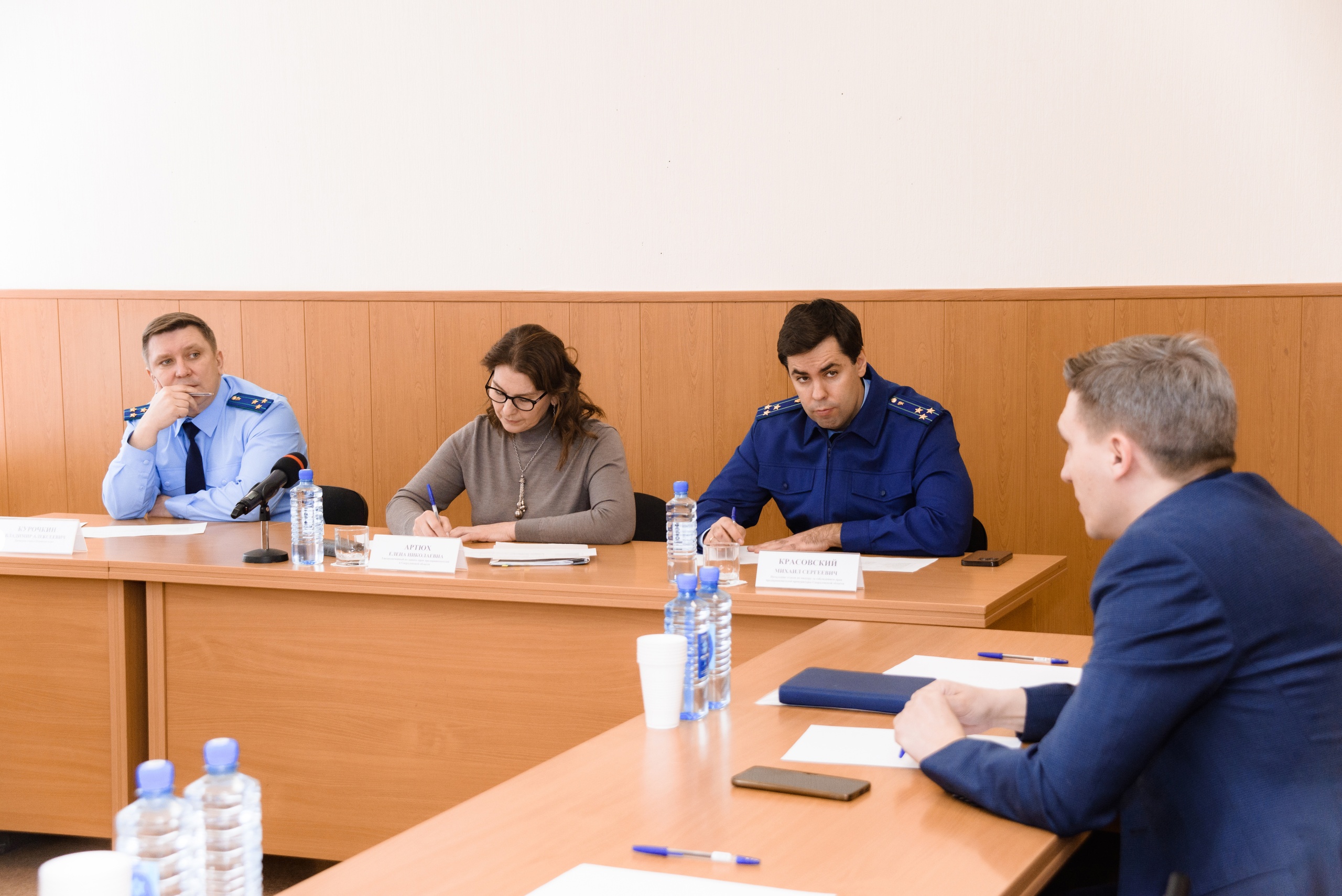 Эффективное взаимодействие для обеспечения безопасности: встреча предпринимателей с органами власти в Первоуральске | В Первоуральске прошла встреча предпринимателей с органами власти