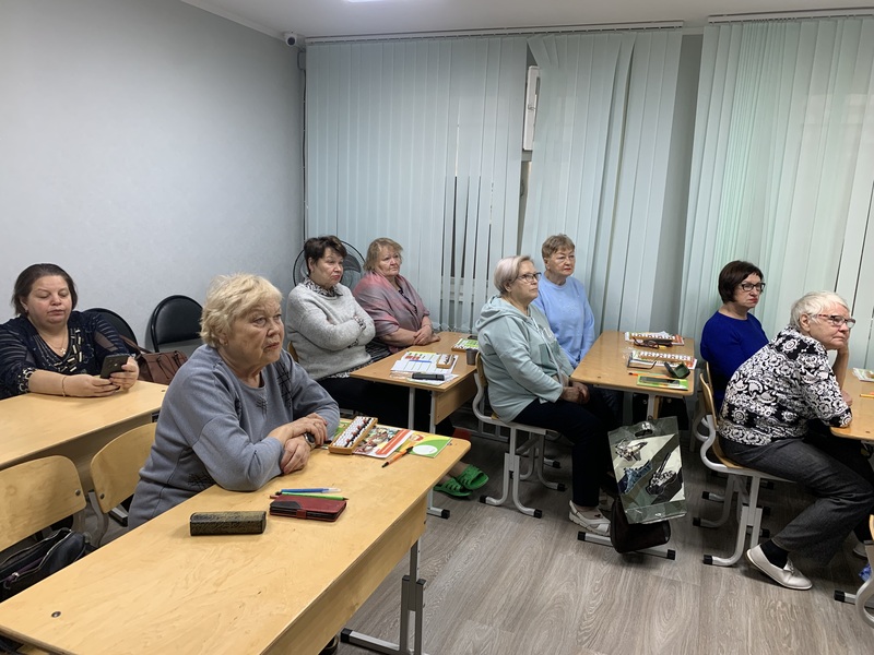 Полицейские Первоуральска провели профилактическую беседу о мошенничестве | Первоуральским пенсионерам рассказали о мошенничестве