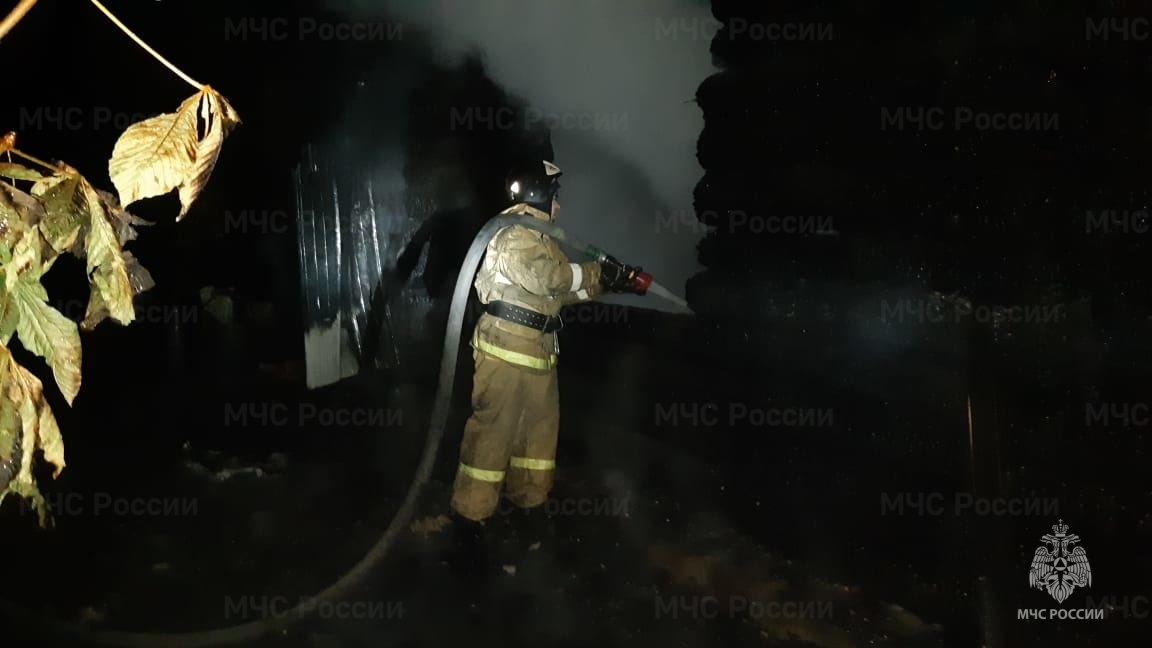 На Хрустальной сгорел жилой дом