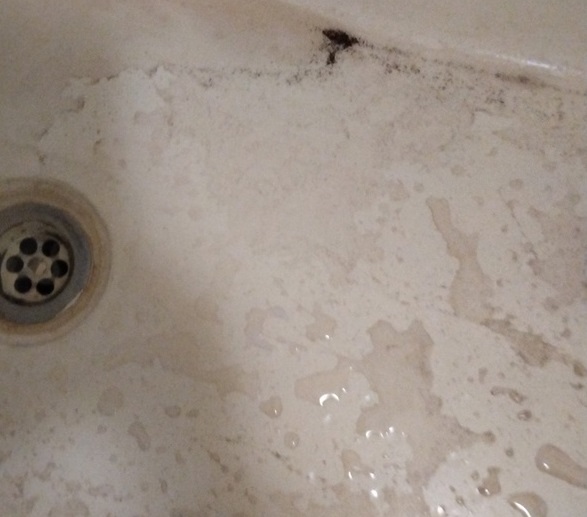 Жители Первоуральска учуяли в водопроводной воде запах канализации Жители Первоуральска учуяли в водопроводной воде запах канализации