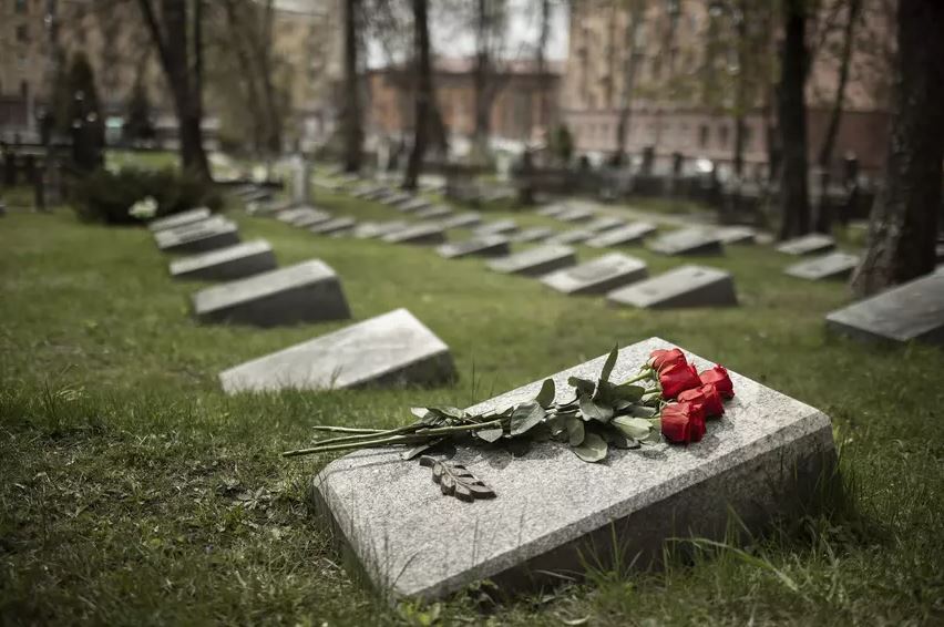 В Первоуральске создали единую цифровую базу захоронений | Всю информацию о кладбищах Первоуральска перевели в цифровой формат