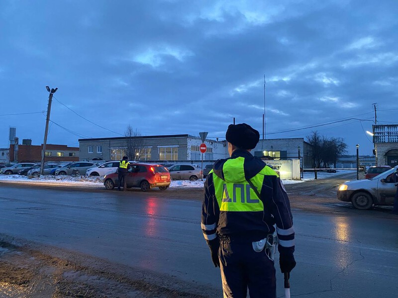 Свердловских водителей проверят на трезвость | В Свердловской области будут ловить пьяных водителей