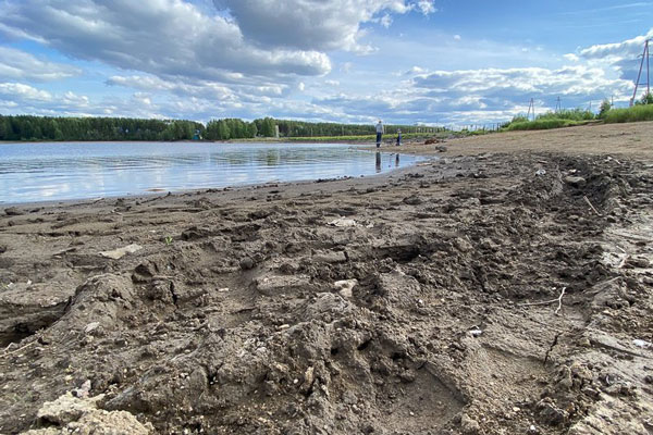 Мэрия Первоуральска не может объяснить, почему обмелел Верхне-Шайтанский пруд Мэрия Первоуральска не может объяснить, почему обмелел Верхне-Шайтанский пруд