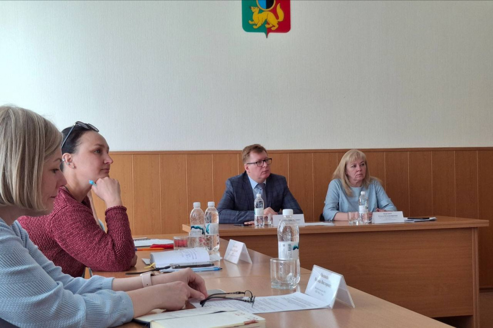 В Первоуральске более четырех тысяч юных местных жителей привлекли к деятельности «Движения первых» | На Урале в рамках работы «Движения первых» реализовали десятки инициатив и событий 