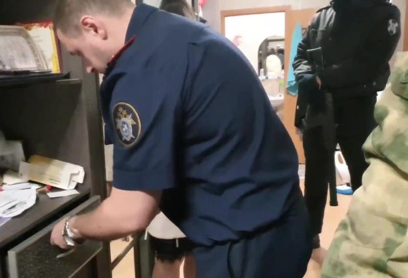 На Урале завершилось расследование дела в отношении ОПГ, совершивших преступления в сфере миграции | В Свердловской области завершили расследование по делу о незаконной миграции На Урале завершилось расследование дела в отношении ОПГ, совершивших преступления в сфере миграции | В Свердловской области завершили расследование по делу о незаконной миграции