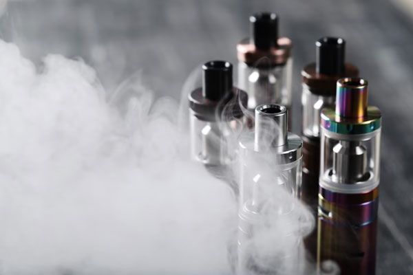 «Подонки» и «Анархия»: в Первоуральске детям начали бесплатно раздавать вейпы прямо в школах | Первоуральским школьникам стали бесплатно раздавать вейпы