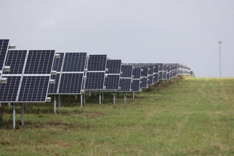 В Свердловской области запустили первые солнечные электростанции | На Урале запустили первые солнечные электростанции