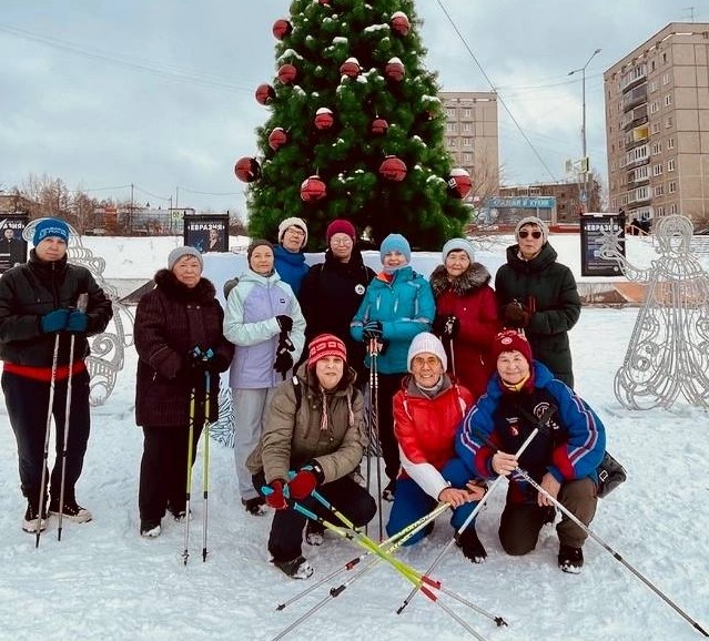 Первоуральцы отпраздновали Новый год на «Зимних забавах» | В Первоуральске прошли «Зимние забавы» в рамках «Марафона достижений»