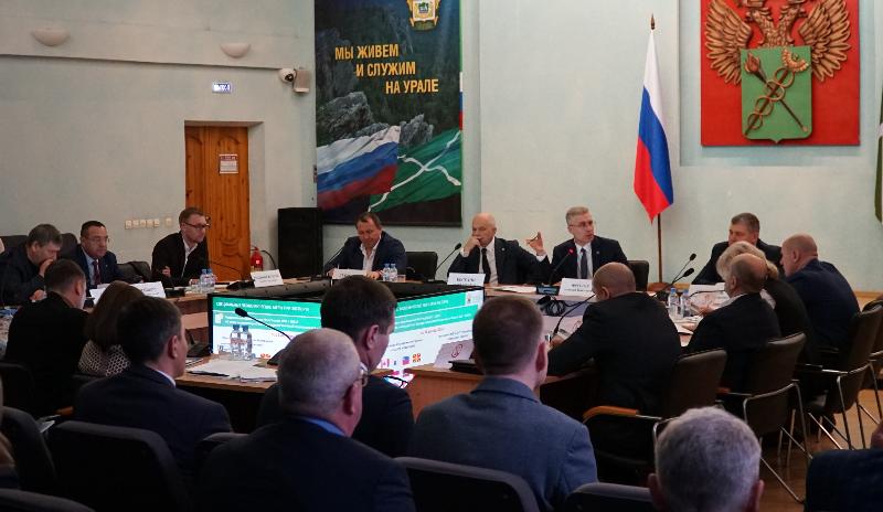 На Урале прошло заседание по вопросам таможенного дела  | В Уральском таможенном управлении состоялось заседание Консультативного совета