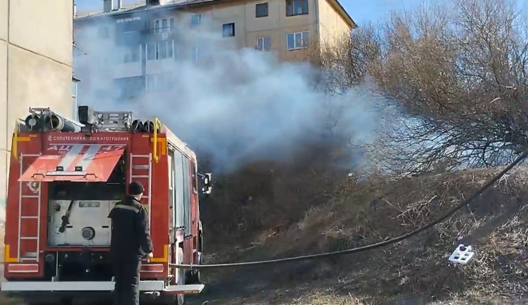 В центре Первоуральска потушили крупный пожар В центре Первоуральска потушили крупный пожар