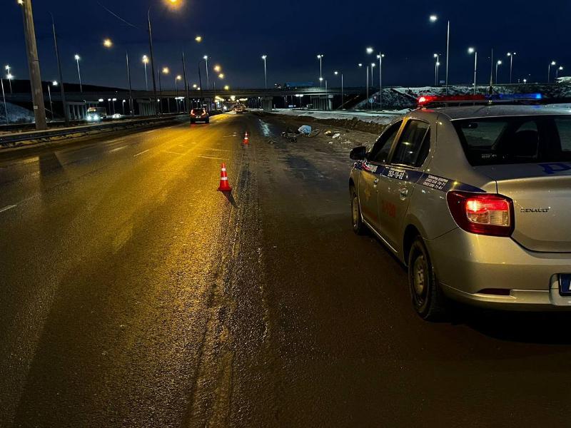 На Урале произошло очередное смертельное ДТП: водитель сбил насмерть велосипедиста | Сбил насмерть велосипедиста и скрылся: на Урале выясняют детали очередного смертельного ДТП
