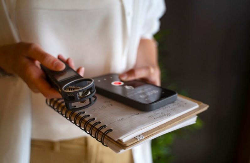 Искавшая работу первоуралочка лишилась почти 300 тысяч рублей | Жительница Первоуральска потеряла 280 000 рублей при поиске работы