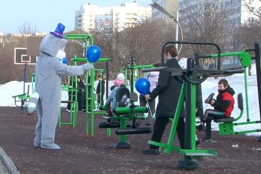 Город «зажжется» синим: в Первоуральске состоится акция в поддержку людей с РАС | В Первоуральске пройдет акция в поддержку людей с аутизмом