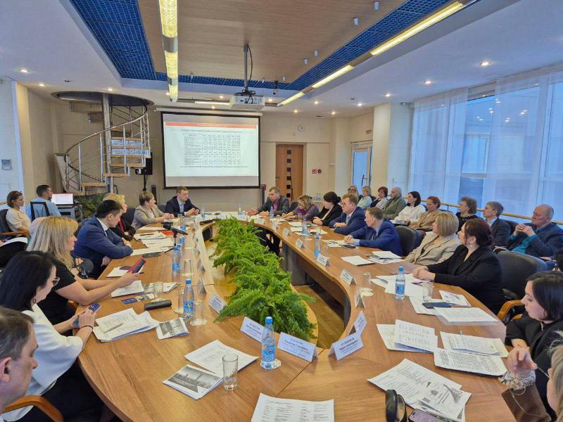 Игорь Кабец обсудил перспективы развития Первоуральска на совещании Минэкономики региона | Мэр Первоуральска рассказал об итогах развития города на совещании Минэкономики региона Игорь Кабец обсудил перспективы развития Первоуральска на совещании Минэкономики региона | Мэр Первоуральска рассказал об итогах развития города на совещании Минэкономики региона