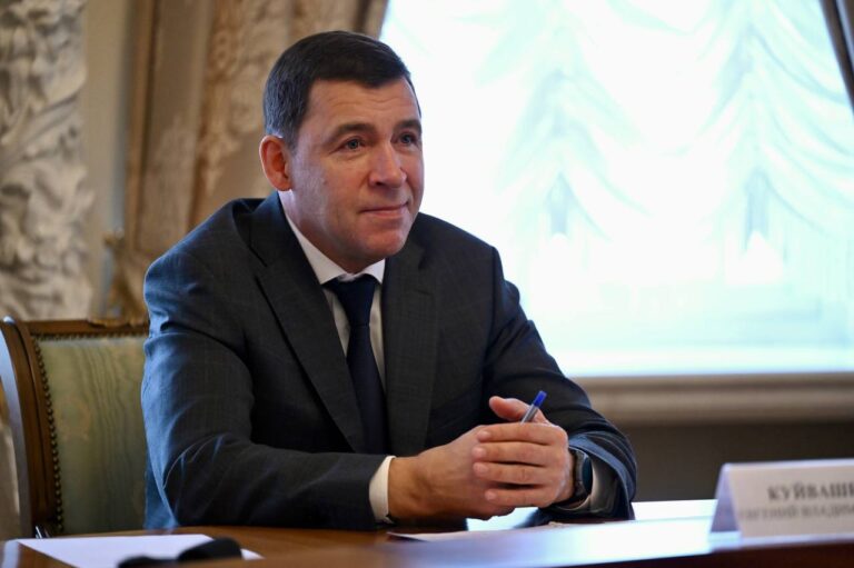 Свердловская область соединит Транссиб с Арктикой: Екатеринбург станет ключевым узлом | Губернатор Евгений Куйвашев рассказал о возможностях проекта «Сухой порт»