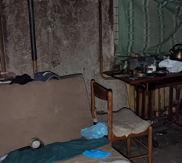 Избил до смерти молотком: жителю Екатеринбурга дали 9 лет за убийство пожилого отца | На Урале вынесли приговор екатеринбуржцу, убившему своего пожилого отца