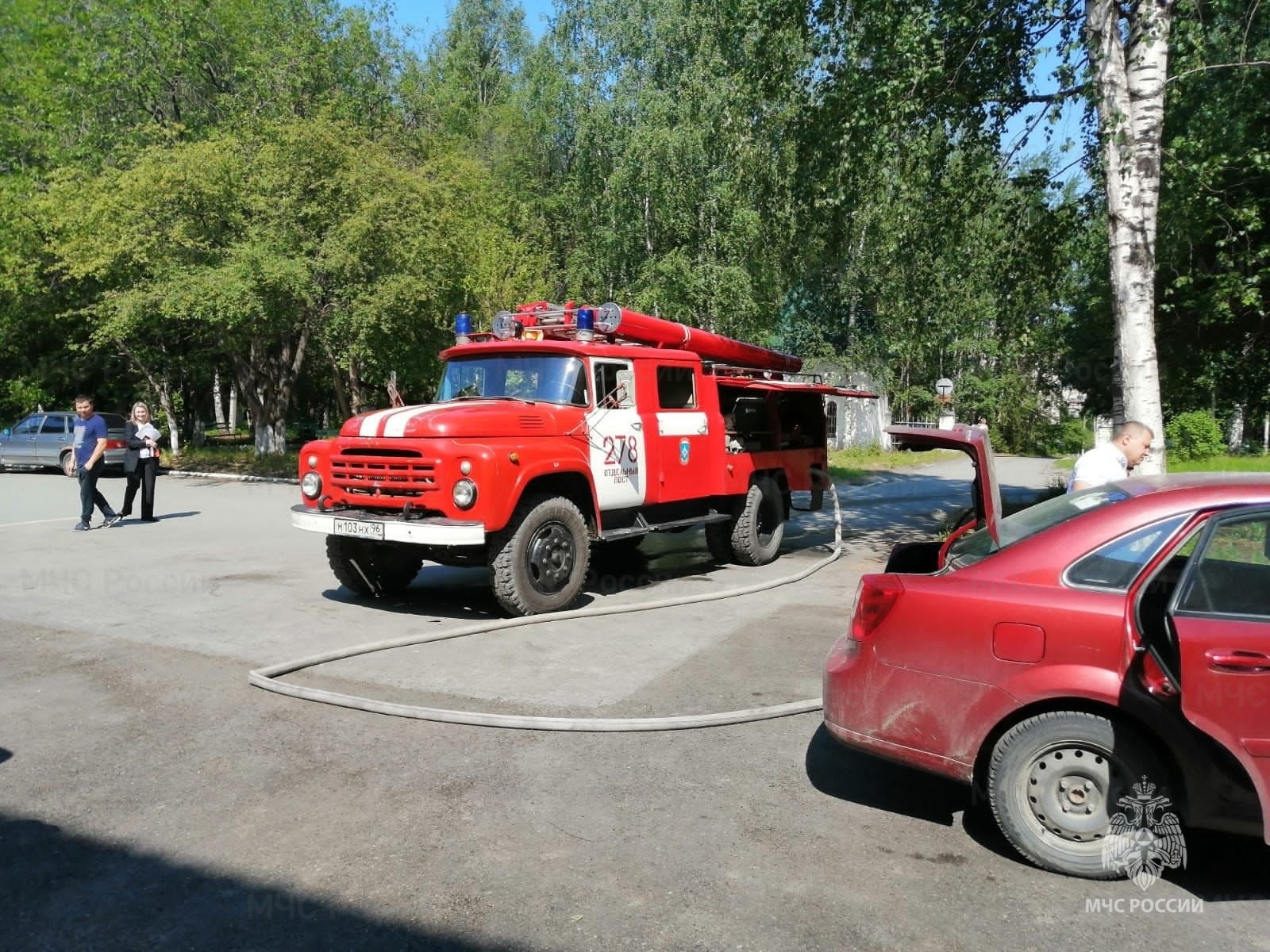 Под Первоуральском сгорел автомобиль Под Первоуральском сгорел автомобиль