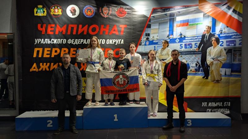 Юные спортсмены из Первоуральска привезли награды первенства по джиу-джитсу | Первоуральские спортсмены взяли призовые места на соревнованиях по джиу-джитсу