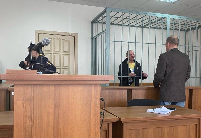 Зарезал в подвале из-за ссоры: жителю Первоуральска дали 9 лет за убийство знакомого | Первоуральцу дали 9 лет колонии за убийство товарища в подвале