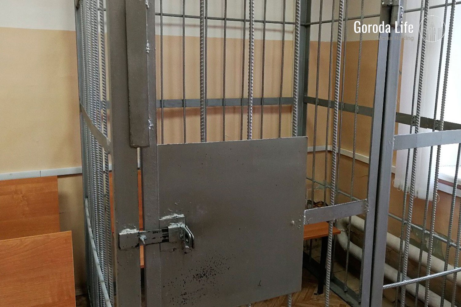 На Урале пьяные живодеры насмерть забили собаку на глазах у 9-летней девочки На Урале пьяные живодеры насмерть забили собаку на глазах у 9-летней девочки