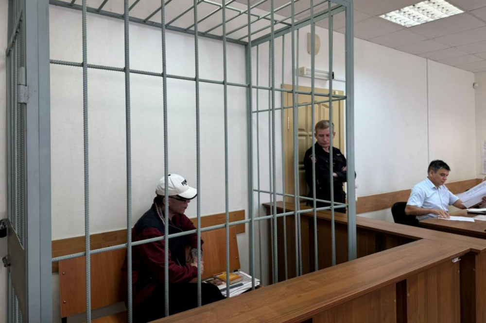 В Первоуральске стартовал процесс о доведении жены до самоубийства | На Урале мужчину обвинили в доведении жены до самоубийства