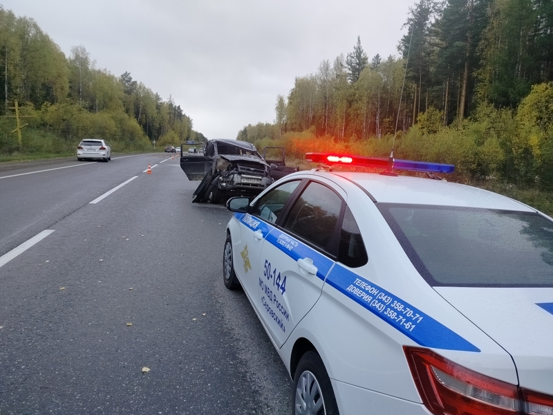 Трое взрослых и один ребенок пострадали в ДТП в Свердловской области | На Урале в аварию попали трое взрослых и ребенок