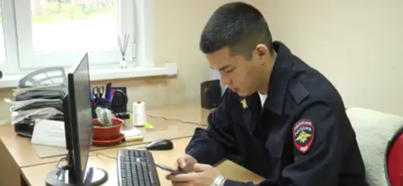 Первоуральский участковый рассказал о своем рабочем дне | Полицейский из Первоуральска рассказал, как проходит его день Первоуральский участковый рассказал о своем рабочем дне | Полицейский из Первоуральска рассказал, как проходит его день