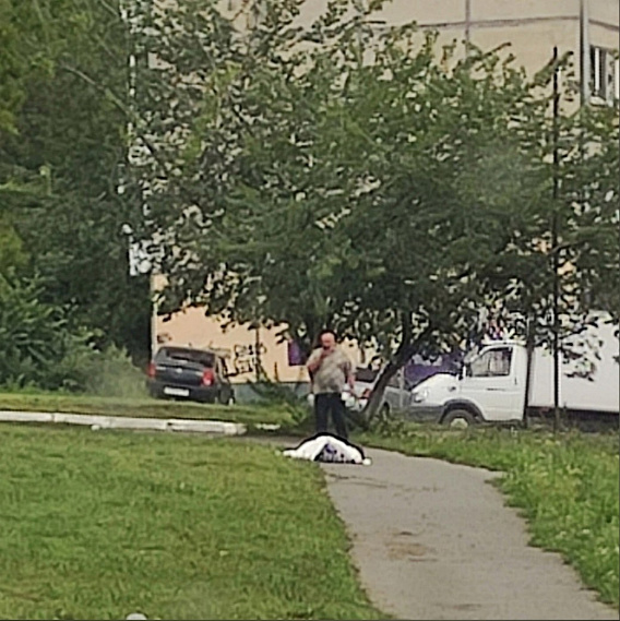 В полиции Первоуральска рассказали подробности о найденном в центре города теле женщины В полиции Первоуральска рассказали подробности о найденном в центре города теле женщины