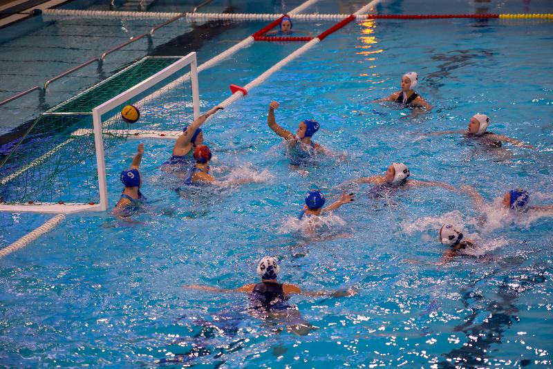 В Первоуральске прошли матчи чемпионата России по водному поло  | Первоуральская команда по водному поло «Евразия» провела домашние матчи