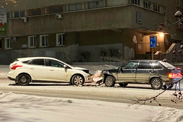 Первоуральцы назвали причины частых ДТП на проспекте Космонавтов