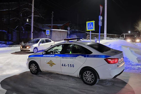 В поселке под Первоуральском водитель сбил 16-летнюю девочку на пешеходном переходе В поселке под Первоуральском водитель сбил 16-летнюю девочку на пешеходном переходе