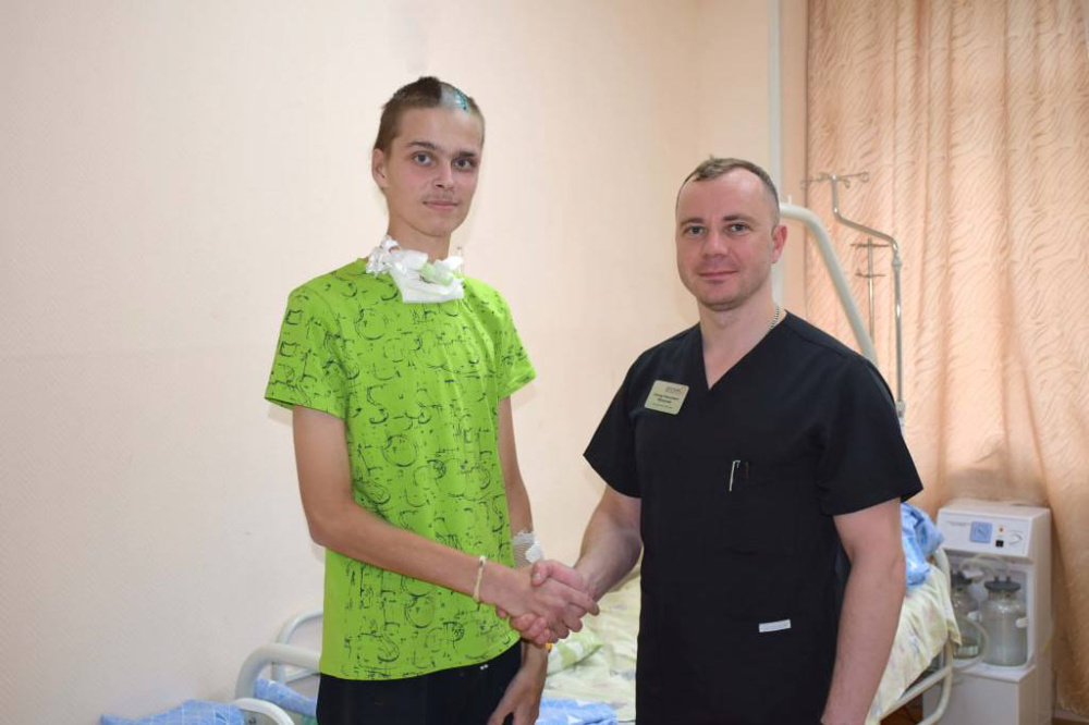 «Счет шел на минуты»: свердловские медики спасли жизнь 17-летнему мотоциклисту после страшного ДТП | На Урале медики спасли молодого парня, сильно пострадавшего в серьезной аварии