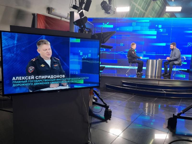 На Урале «умные камеры» стали фиксировать пресечение сплошной линии разметки | В Свердловской области стали регистрировать новый вид нарушения ПДД