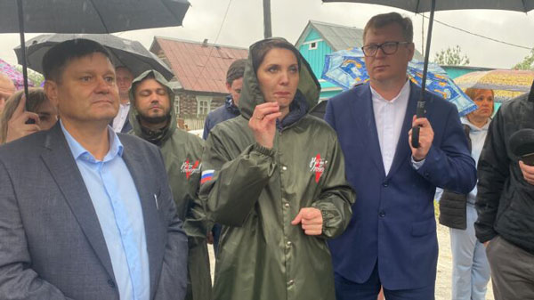 Жители деревни под Первоуральском остались без воды. К решению проблемы подключилась депутат Госдумы Жители деревни под Первоуральском остались без воды. К решению проблемы подключилась депутат Госдумы