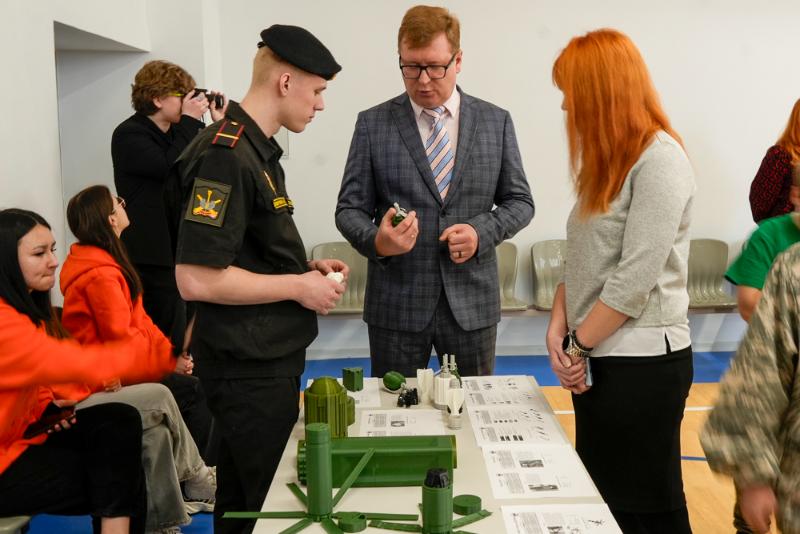 В Первоуральске открылся центр допризывной подготовки для молодежи | В Первоуральске открылся центр военно-патриотического воспитания «Авангард» В Первоуральске открылся центр допризывной подготовки для молодежи | В Первоуральске открылся центр военно-патриотического воспитания «Авангард»