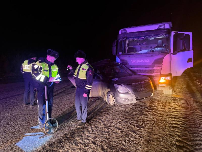На ЕКАДе водитель Chevrolet погиб при столкновении с грузовиком | На трассе в Свердловской области произошло смертельное ДТП На ЕКАДе водитель Chevrolet погиб при столкновении с грузовиком | На трассе в Свердловской области произошло смертельное ДТП