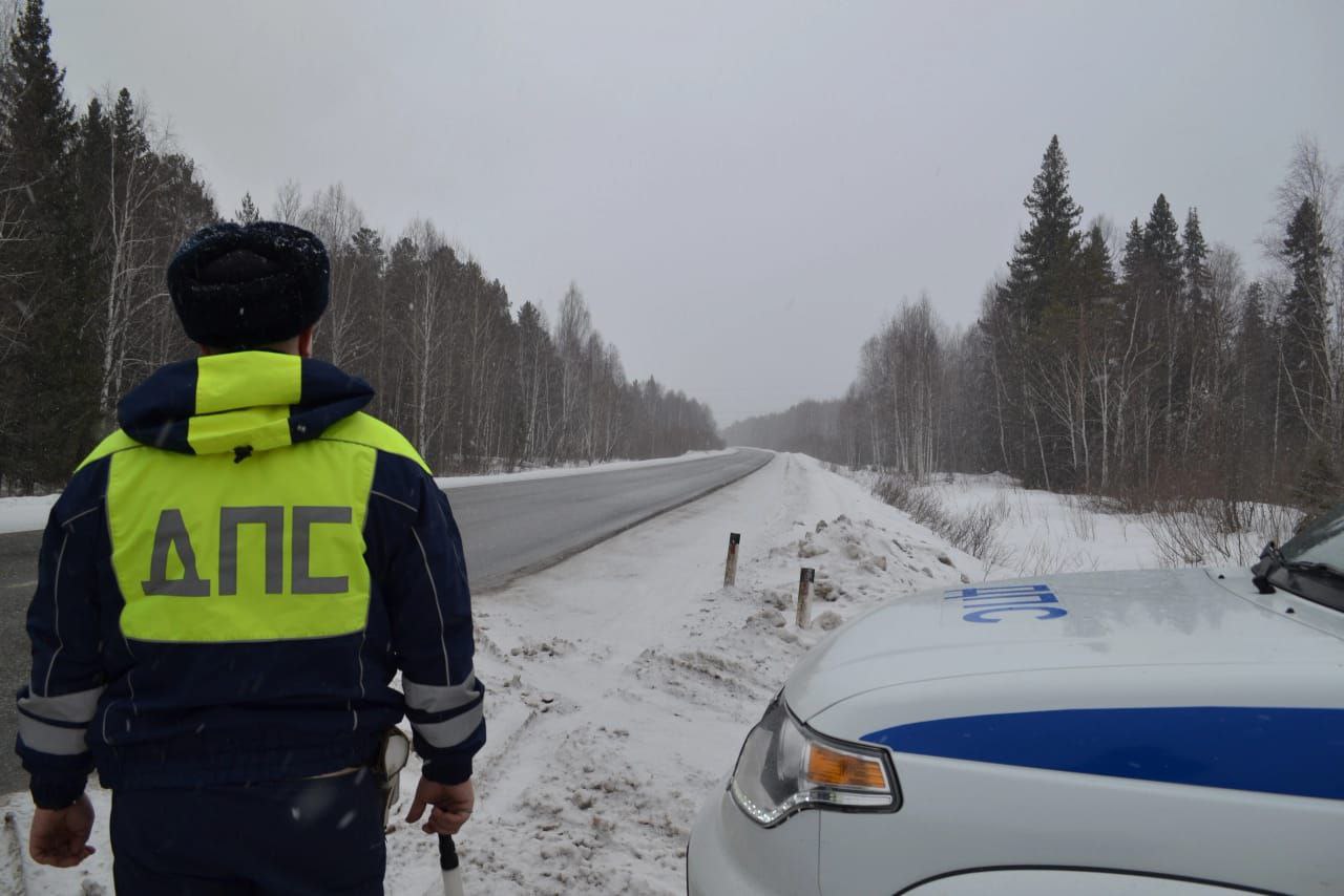 Госавтоинспекция Свердловской области предупреждает автомобилистов о гололедице Госавтоинспекция Свердловской области предупреждает автомобилистов о гололедице