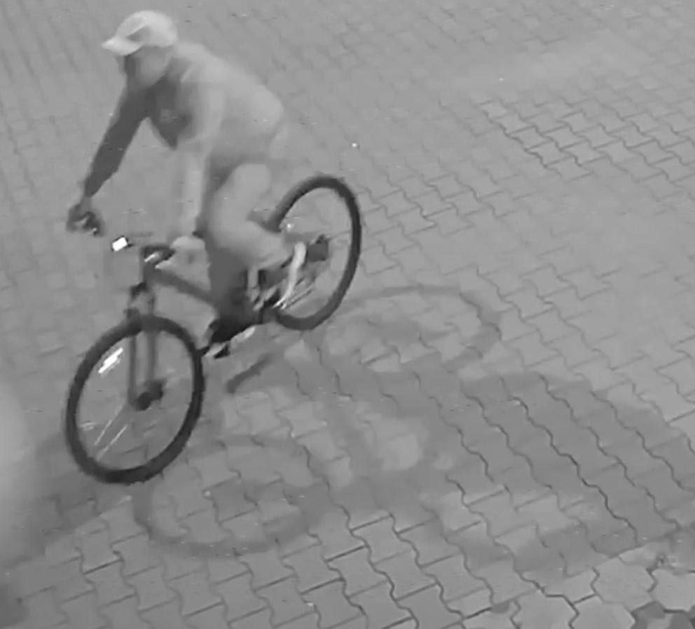 В Каменске-Уральском задержали велосипедиста, который преследовал погибшую девочку 