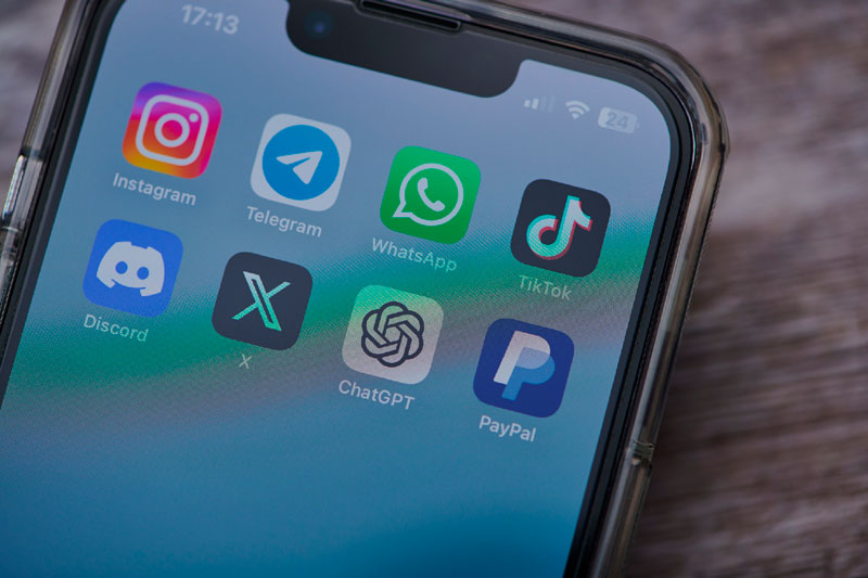 Знакомый из соцсетей обманул первоуральца на 15 тысяч | 20-летний житель Первоуральска стал жертвой мошенников Знакомый из соцсетей обманул первоуральца на 15 тысяч | 20-летний житель Первоуральска стал жертвой мошенников