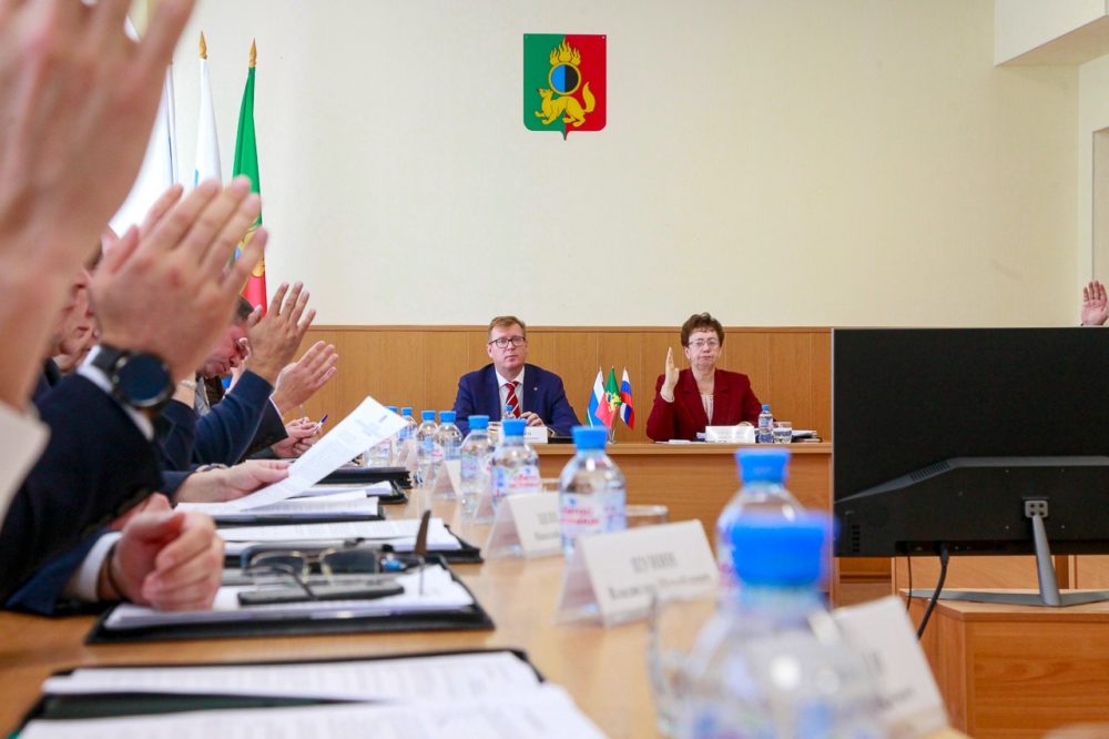 Депутаты думы Первоуральска утвердили проект программы развития города 