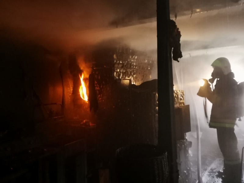 Накануне в Первоуральске сгорела баня Накануне в Первоуральске сгорела баня