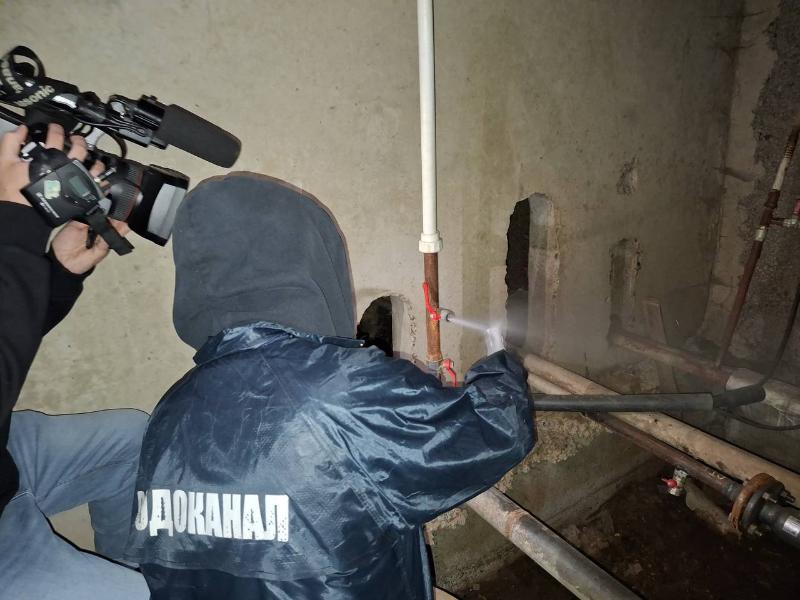 В Первоуральске продолжают ремонтировать водопроводные сети: мэр города отчитался о результатах работы | Мэр Первоуральска прокомментировал ситуацию с водоснабжением