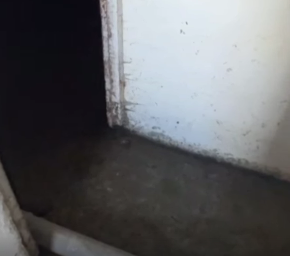 Проблемы с подвалом: жители многоквартирного дома на Ватутина ждут решения | В Первоуральске подвал дома топит каждую осень и весну