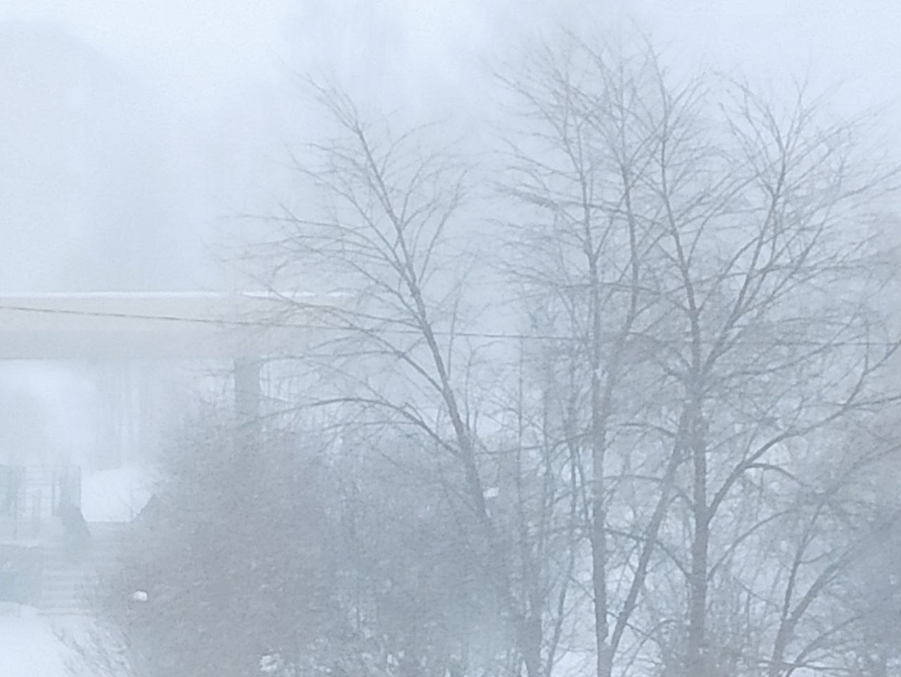 На Первоуральск снова обрушился мощный снегопад На Первоуральск снова обрушился мощный снегопад